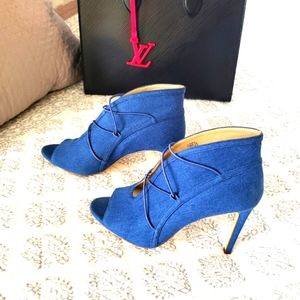 G.I.L.I Open Toe booties